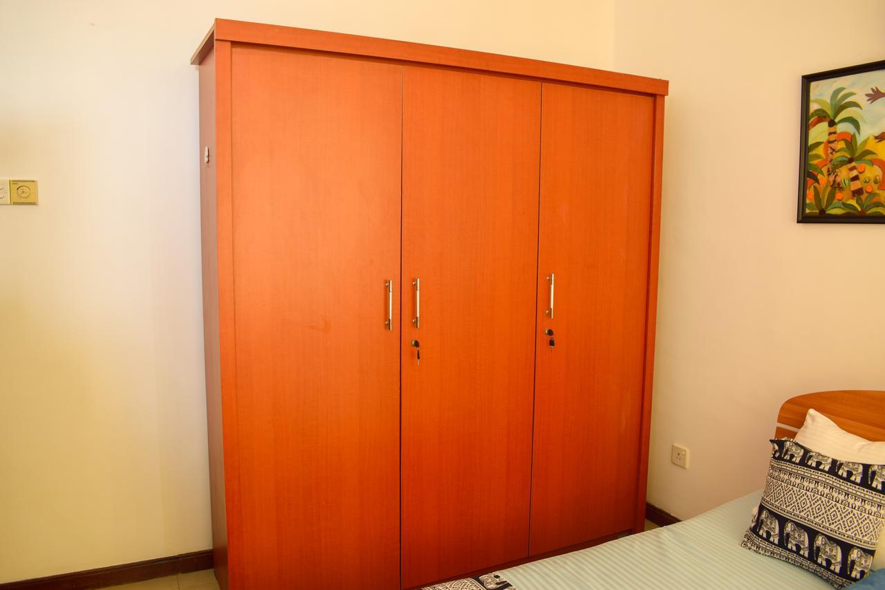 Port View Hostel Коломбо Экстерьер фото
