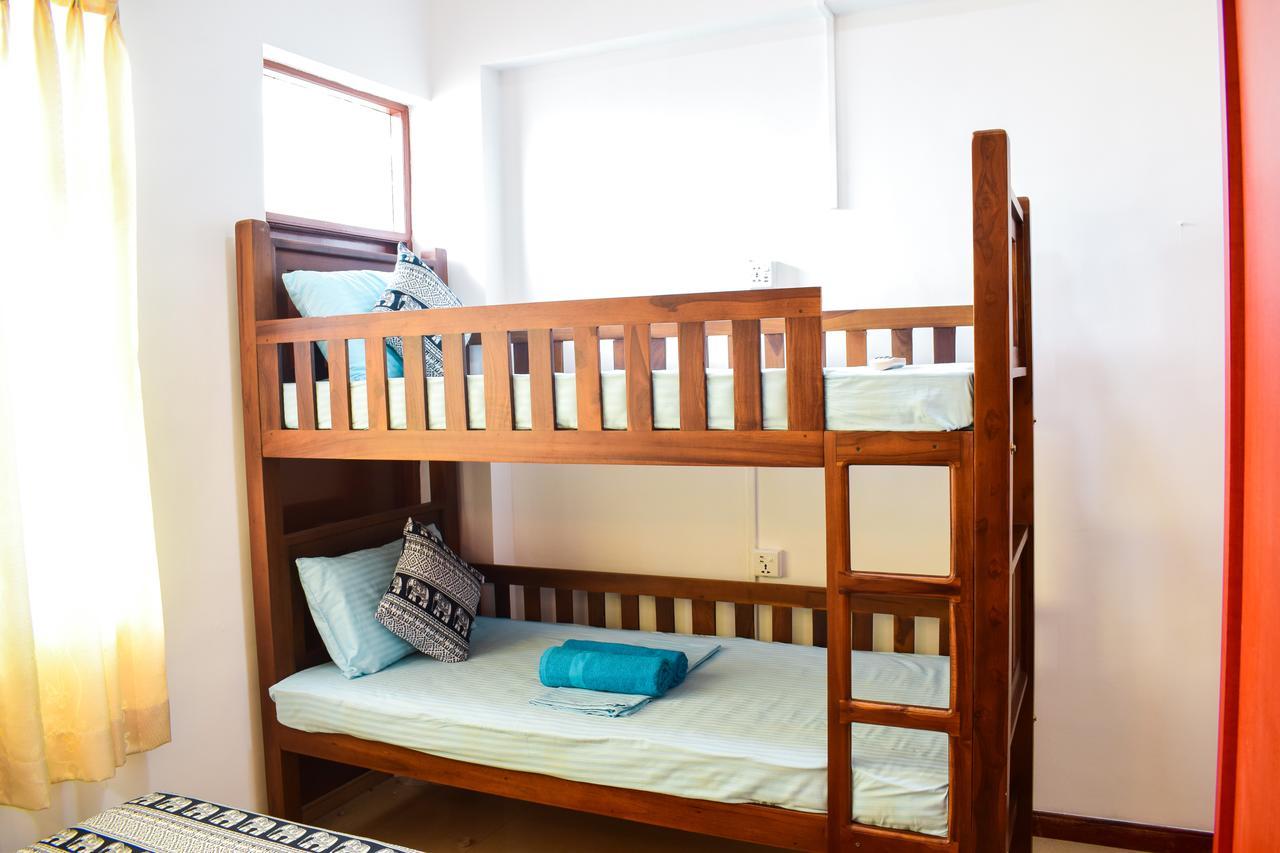 Port View Hostel Коломбо Экстерьер фото
